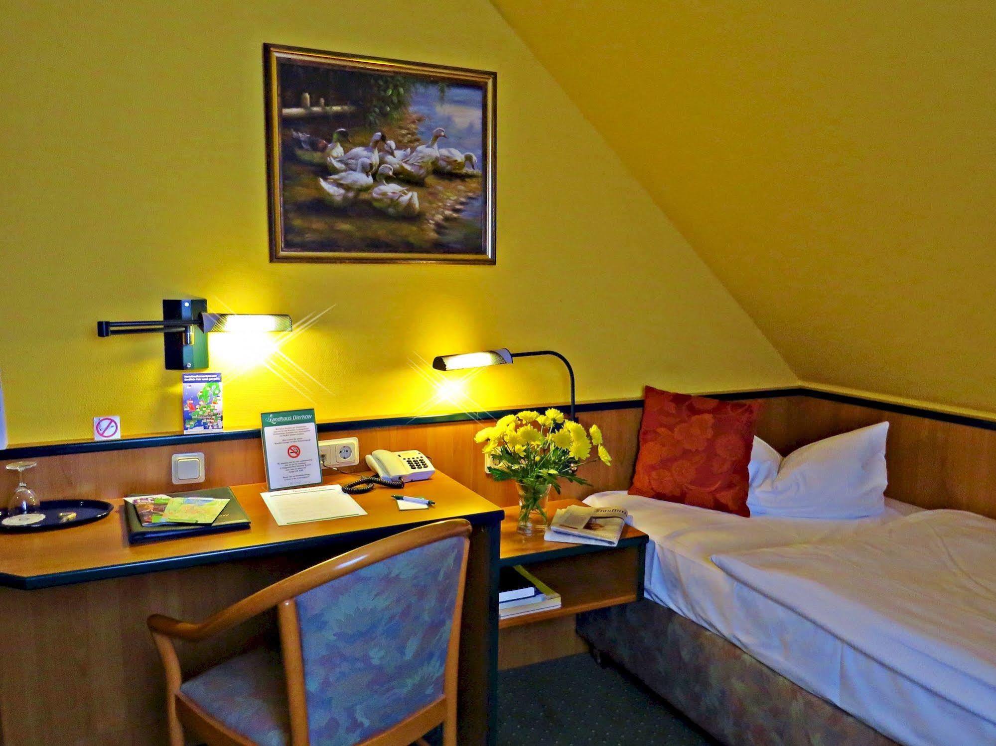 Hotel Landhaus Dierkow Rostock Eksteriør bilde